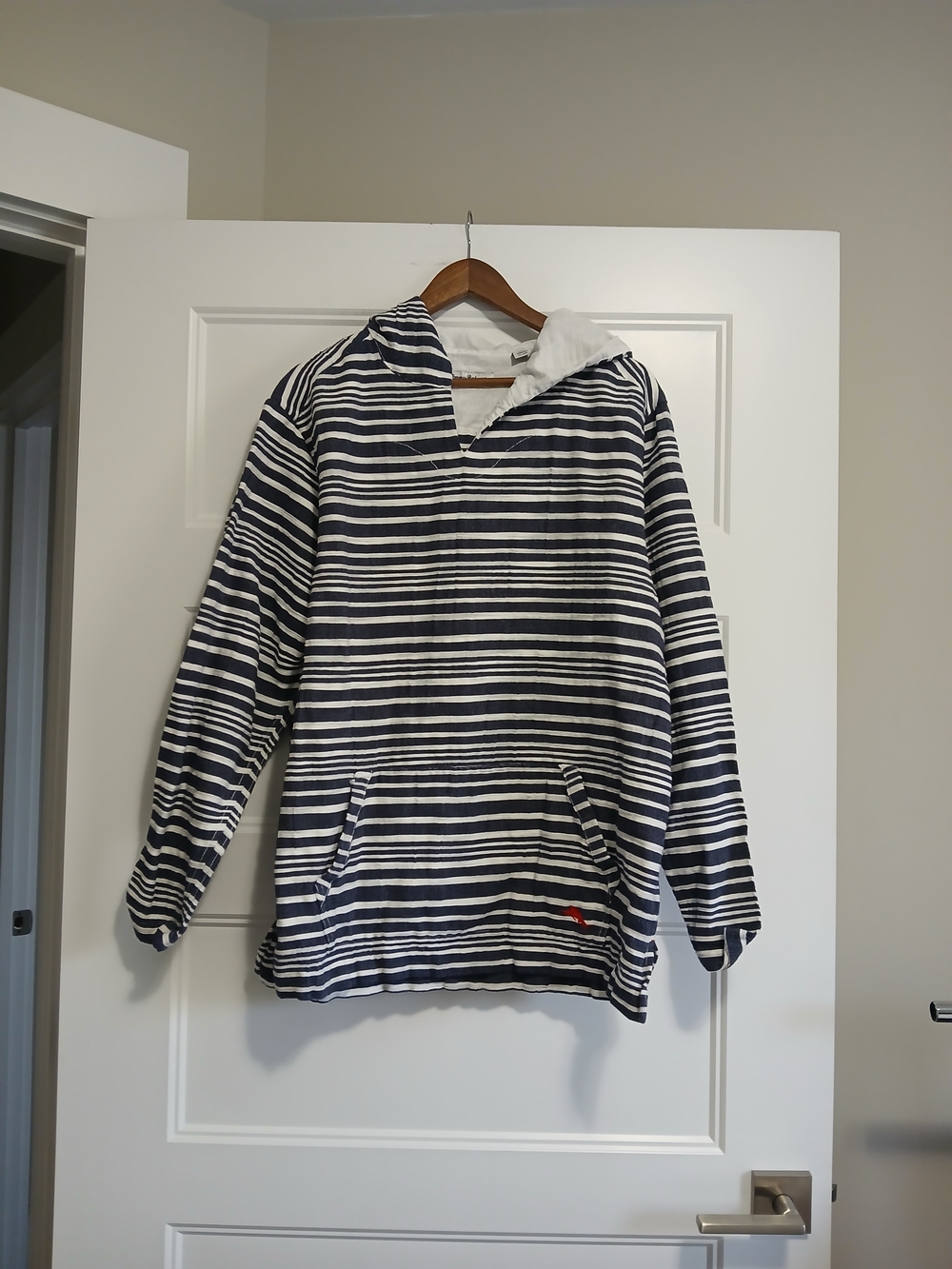 Tommy Bahama Blue wave Baja Hooded Shirt Large